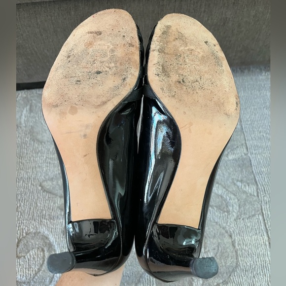 Stuart Weitzman Black Patent Leather Heels Pumps 10 Peep Toe Office Career EUC - Picture 9 of 12